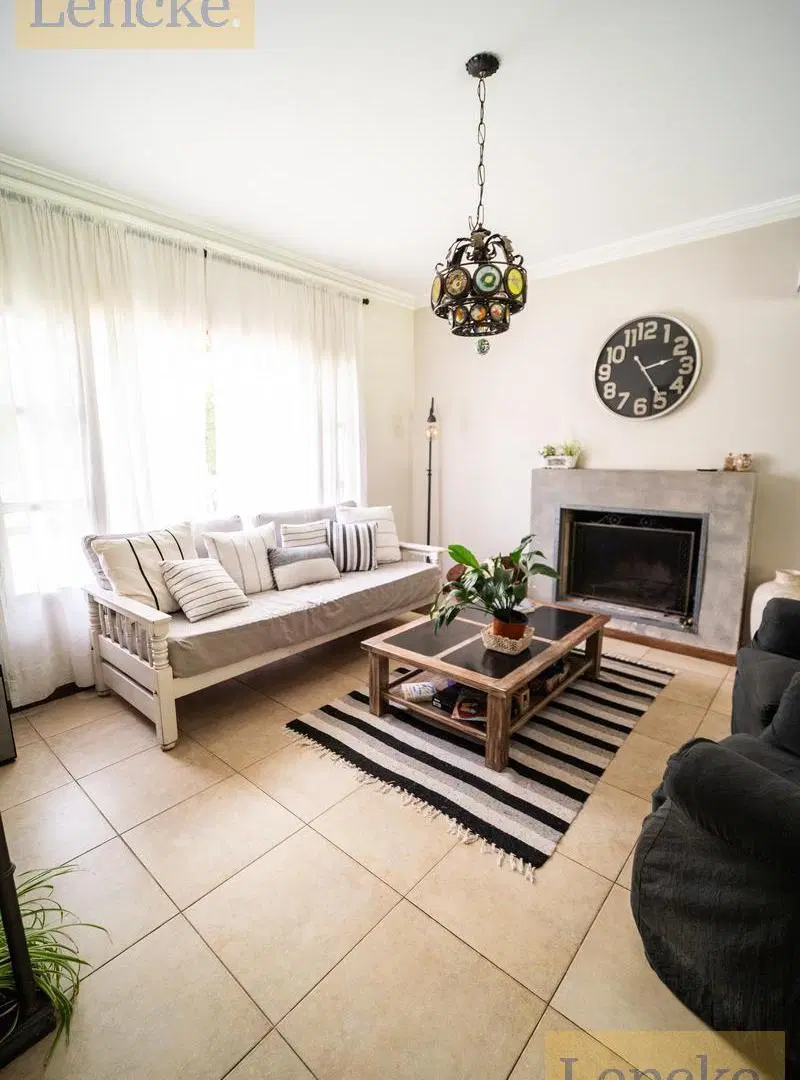 Lindisima casa en Barrio Cerrado La Escondida en venta, 4 dormitorios, pileta 2