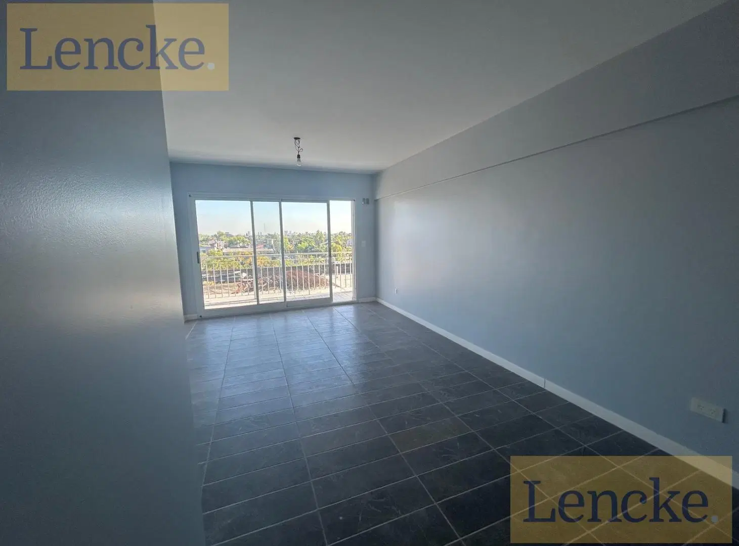 A estrenar, amplio departamento 2 ambientes, dueño directo financia 4