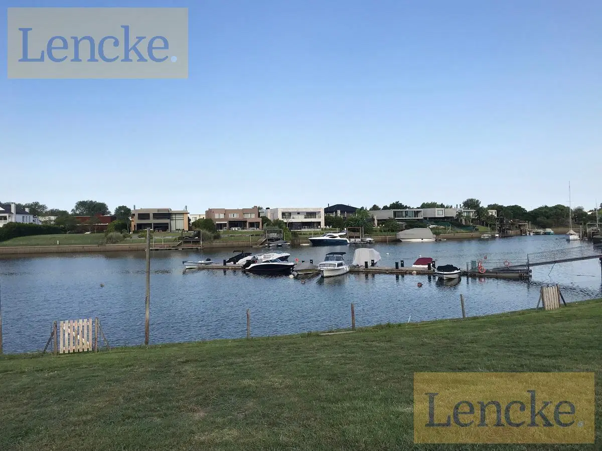 Lencke Vende - Muy buen lote en Albanueva frente al rio y excelentes vistas, con amarra 5