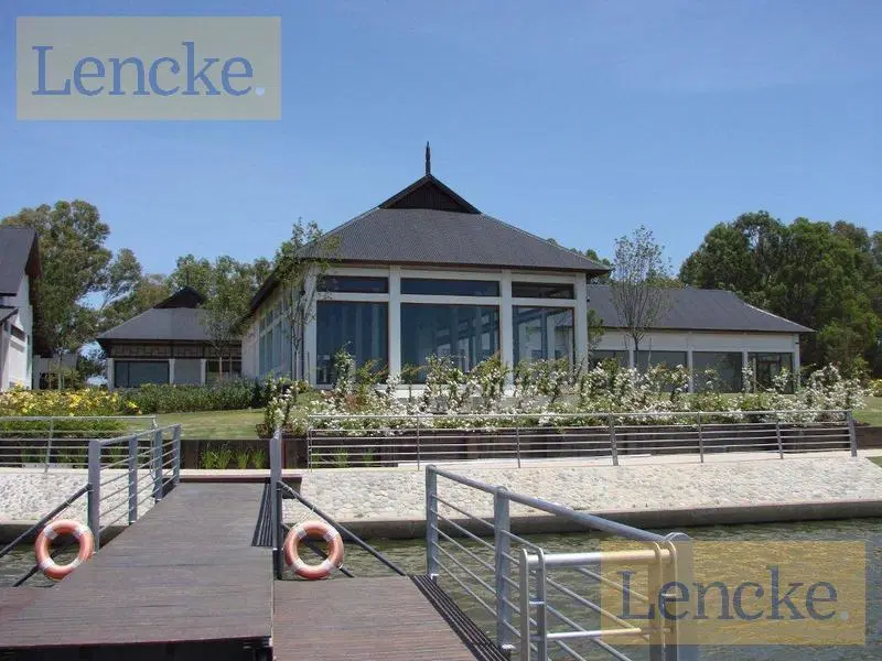 Lencke Vende - Muy buen lote en Albanueva frente al rio y excelentes vistas, con amarra 3