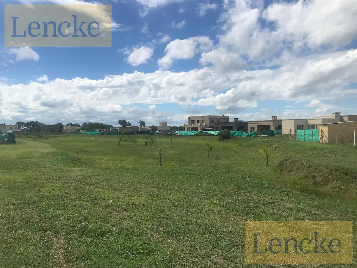 Lencke Vende - Excelente Lote interno a pulmon parquizado en Pilar del Este - Bº Santa Lucia 4