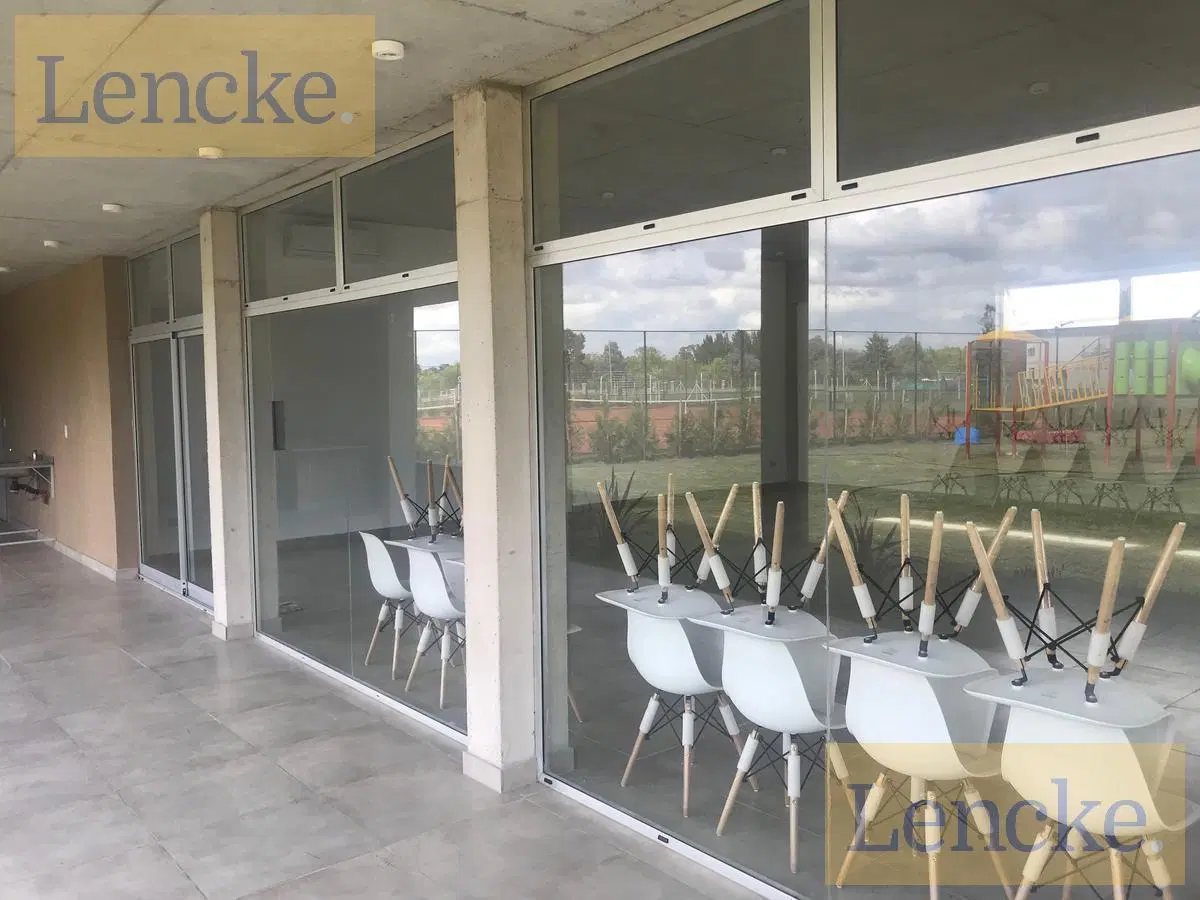 Lencke Vende - Excelente Lote interno a pulmon parquizado en Pilar del Este - Bº Santa Lucia 3