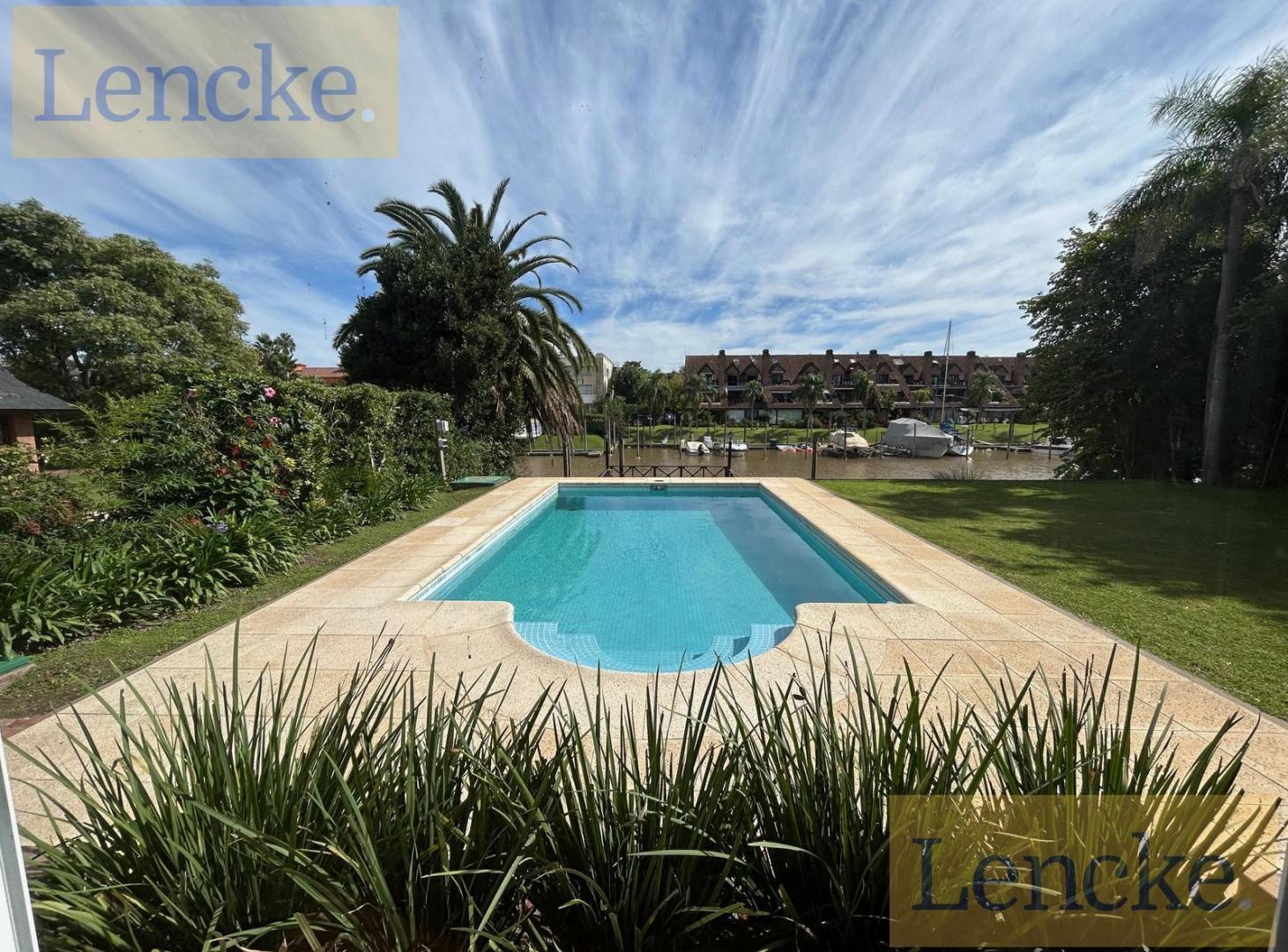 Foto de Lencke Vende - Residencia con frente al rio en Bahia del Sol de 612 m2, imagen 3