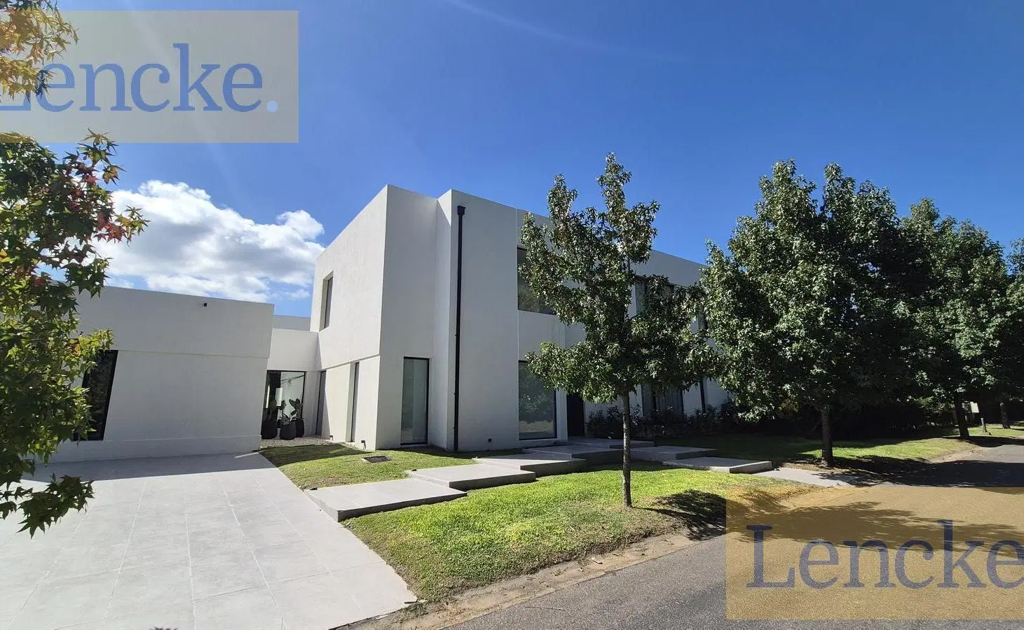 Unica casa de diseño casi a estrenar en Albanueva, 5 dormitorios, en venta 3