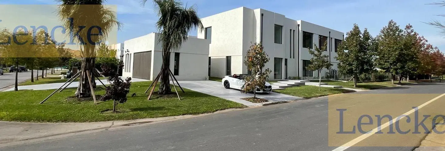Unica casa de diseño casi a estrenar en Albanueva, 5 dormitorios, en venta 4