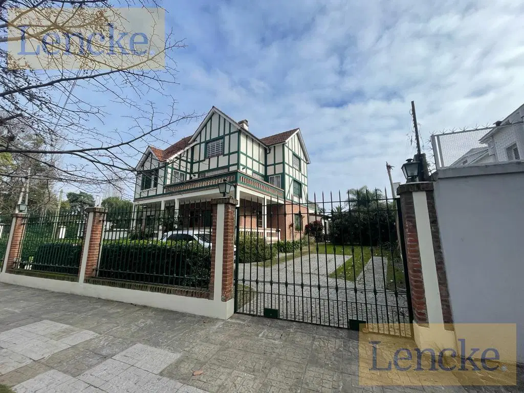 Lencke vende-extraordinaria casa inglesa reciclada a nuevo, gran lote de 2646 m2 4