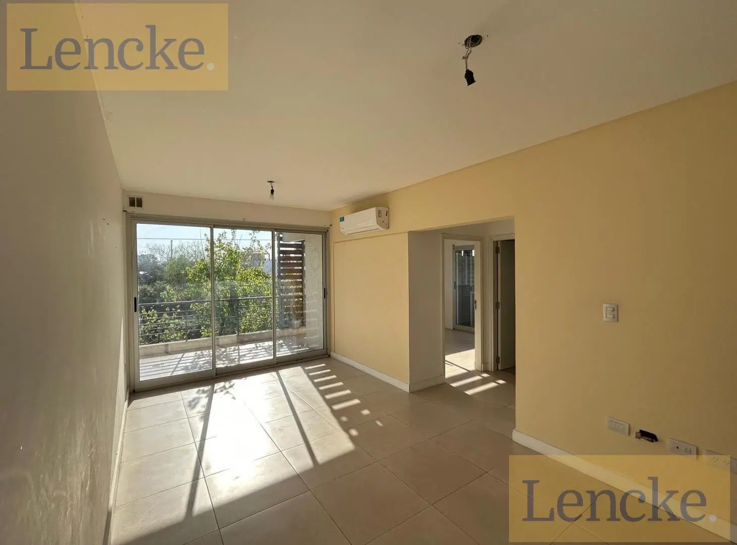 Amplio departamento en venta en Tigre, 2 dormitorios, balcón con parrilla, cochera 3