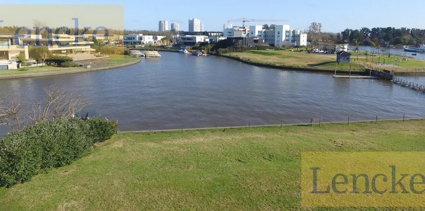 Excepcional lote en venta en Albanueva, ubicación privilegiada con las mejores vistas 5