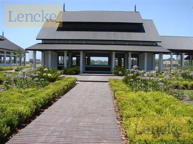 Excepcional lote en venta en Albanueva, ubicación privilegiada con las mejores vistas 1