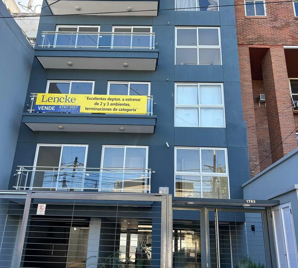 Lencke vende - muy buena cochera a 1 cuadra de Av. Maipú 3