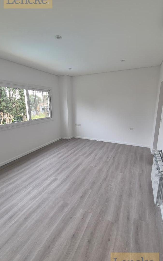 Foto de Casa a estrenar en venta en barrio cerrado Villa Elvira, imagen 3