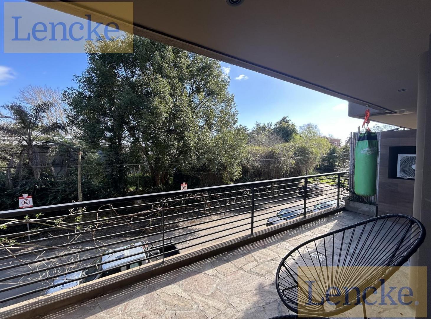 Foto de Departamento de 2 ambientes con cochera, terraza c/parrilla, edificio, imagen 3