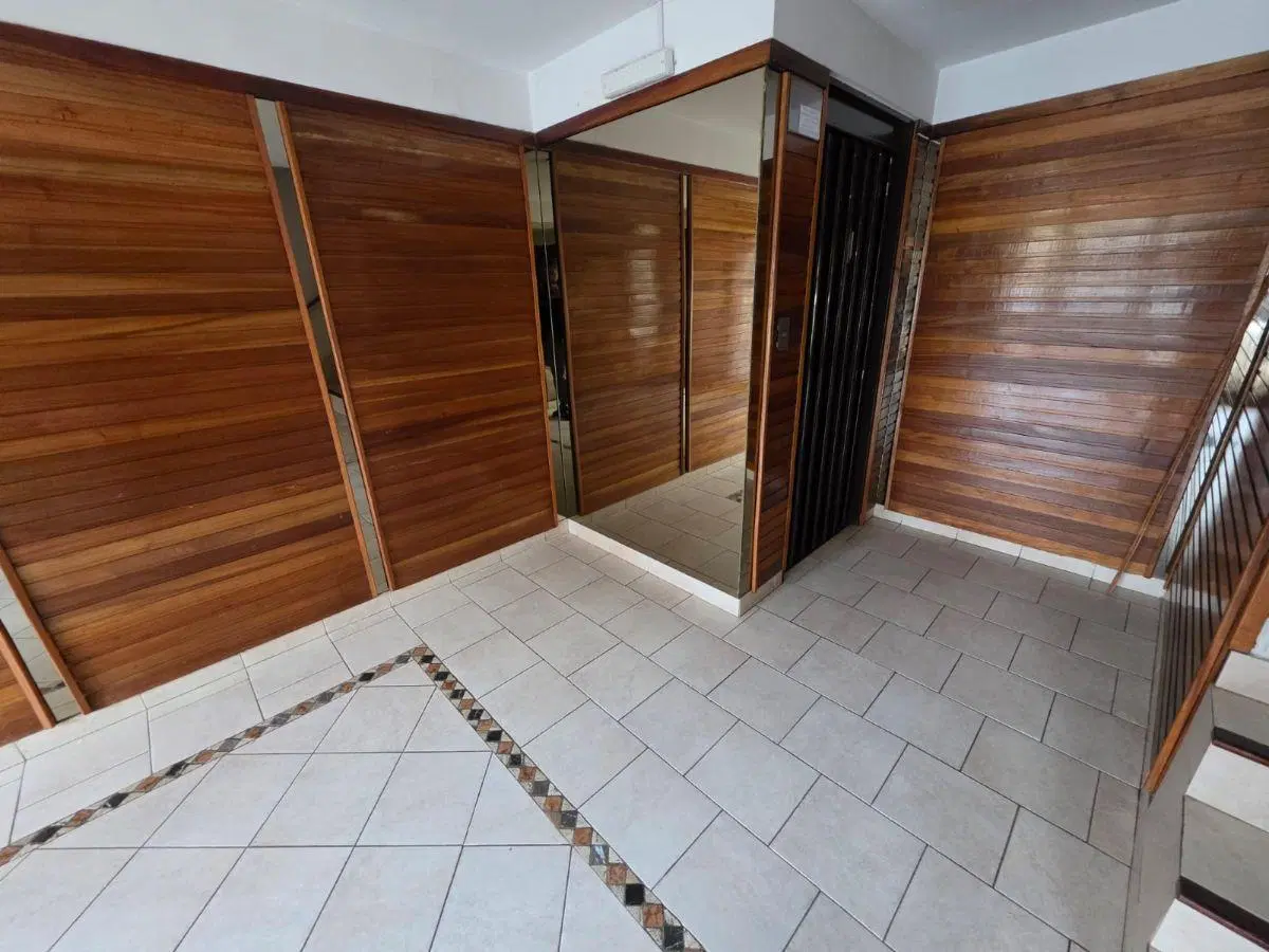 Departamento de 3 ambientes con cochera en alquiler 1