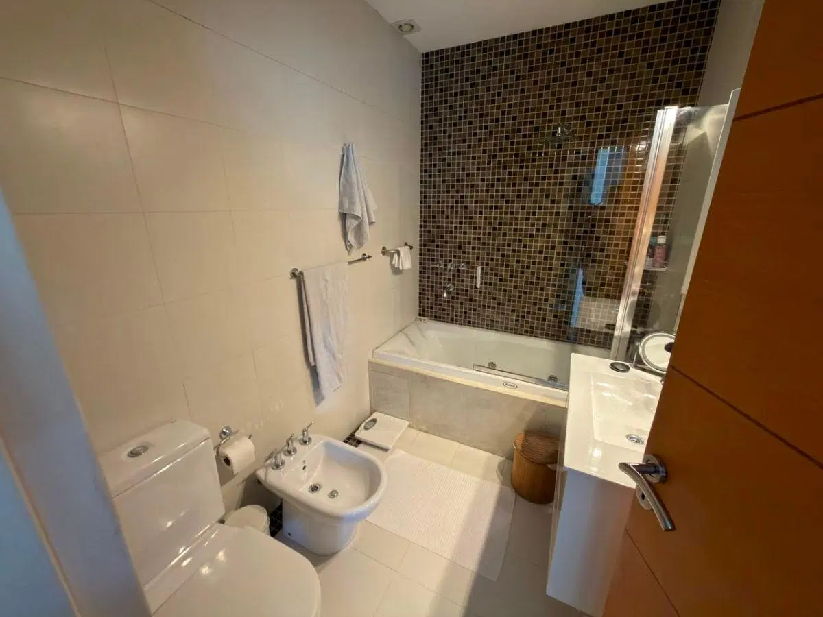 PH de Diseño de 4 Ambientes en Saavedra - 150m² ¡SIN EXPENSAS! Terraza con Gran Jacuzzi y Parrilla 5