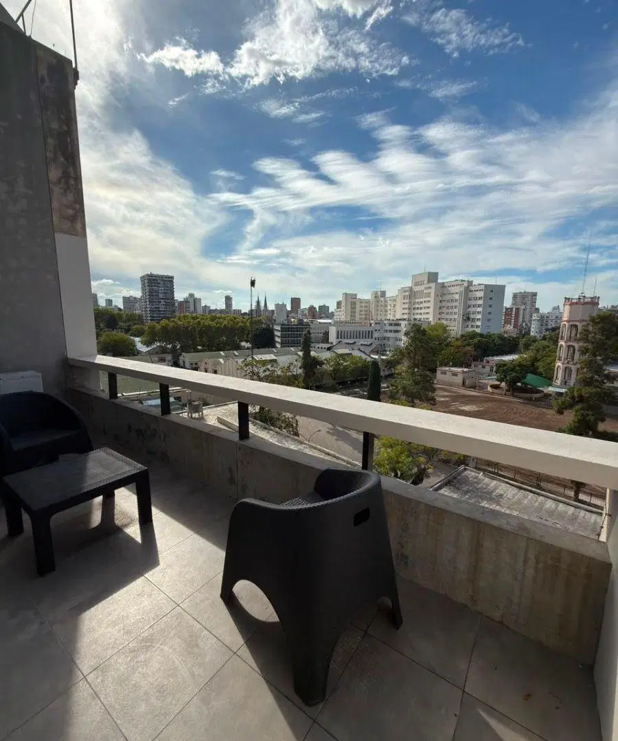 Impecable 1 ambiente Divisible Al Frente - Vista Totalmente Abierta con Balcon Terraza. 2