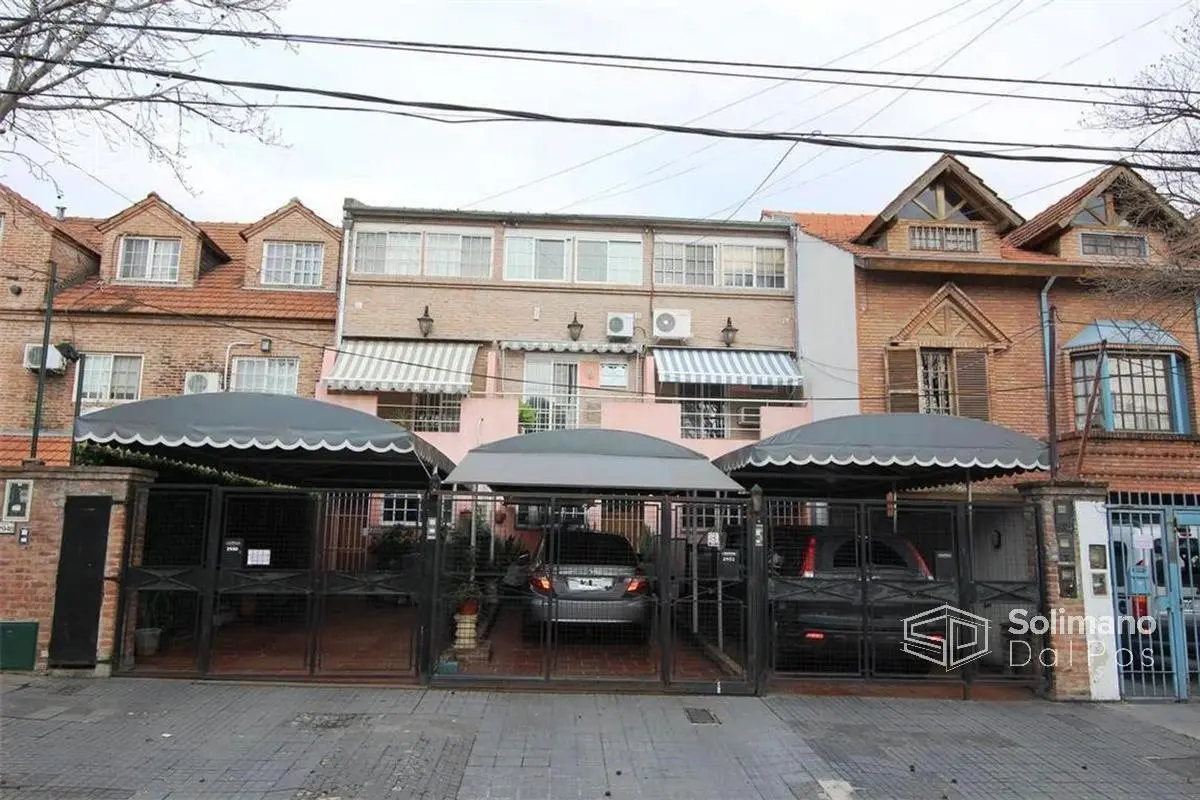 Venta Casa 4 ambientes en Olivos 3
