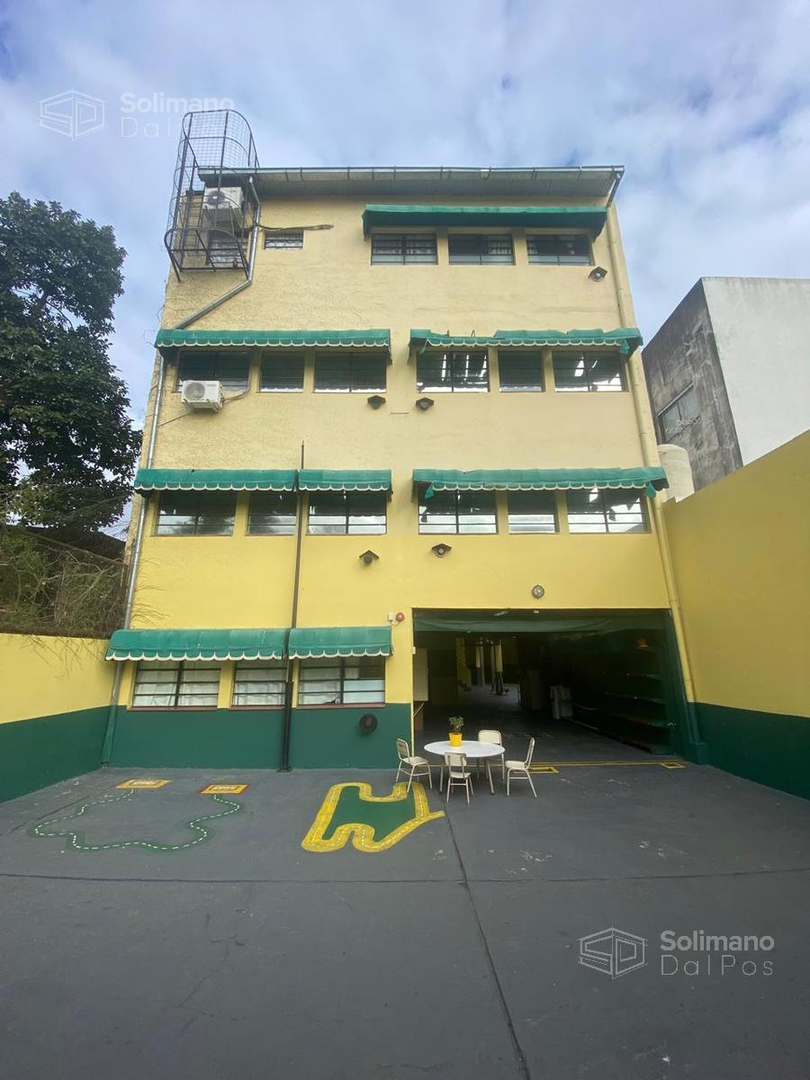 Local / Oficina / Instituto Educativo en Olivos 1