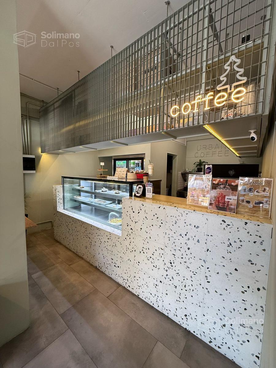 Edificio Comercial en Venta – Oficinas y Local en Olivos, Av Maipú 3