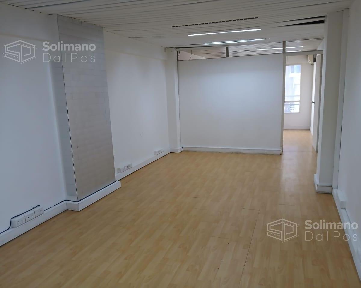 Venta de Oficina Comercial en Microcentro 2