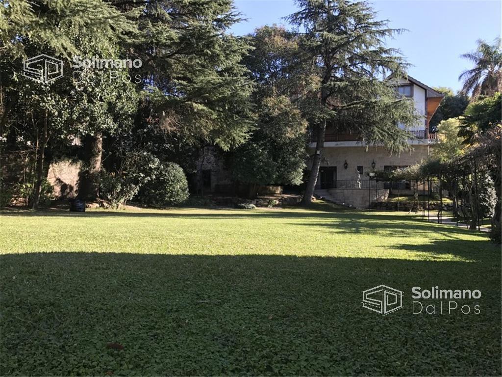 Residencia de 2035 m de Terreno en Exclusiva Zona - Olivos - Vias/maipu 1