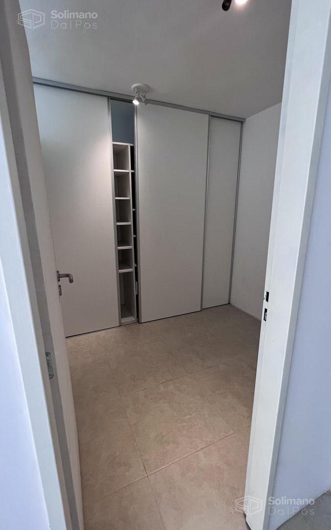 Foto de ALQUILER DEPARTAMENTO 2 AMBIENTES CON ESCRITORIO EN VICENTE LOPEZ CERCA, imagen 4