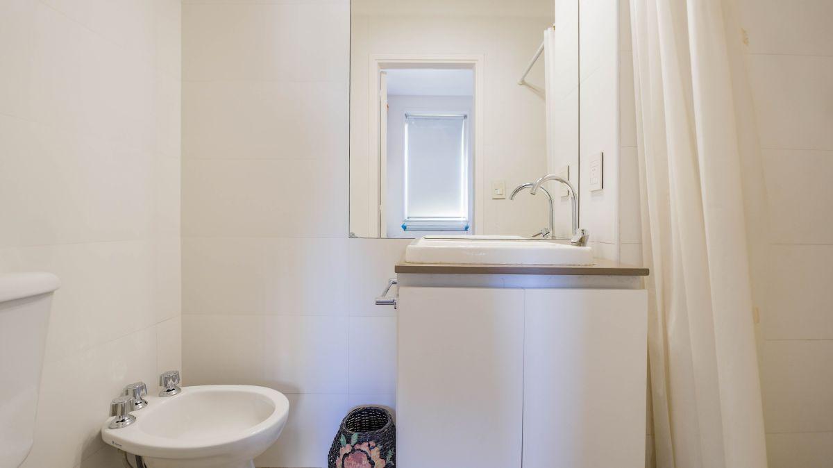 Foto de VENTA SEMI PISO EDIFICIO TORRE SUDAMERICA - PISO ALTO CON COCHERA Y, imagen 5