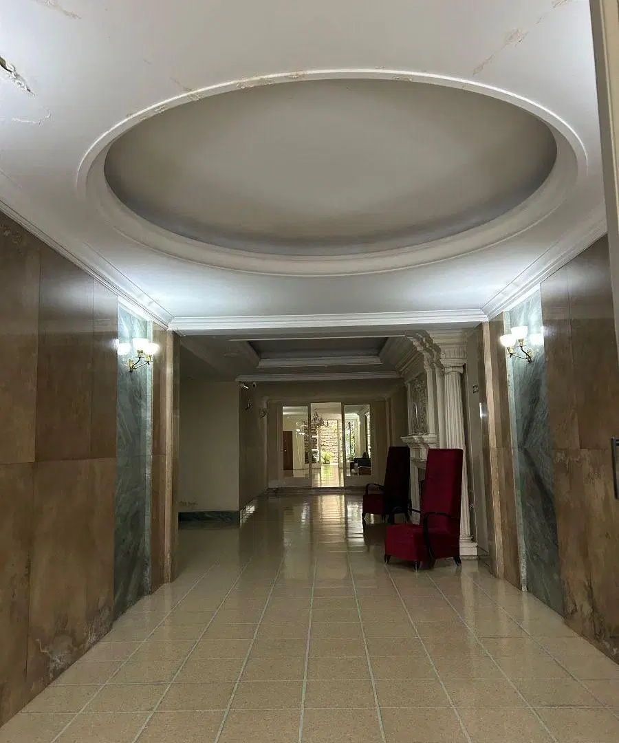 EDIFICIO ANTIGUO, ALQUILER DOS AMBIENTES AL FRENTE 1