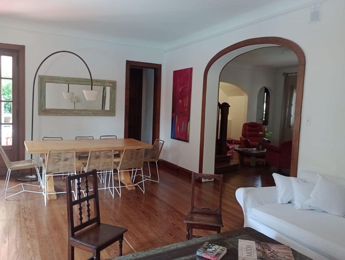 Foto de Casa en venta con el estilo caracterisitico de Barrio Parque Aguirre, imagen 3