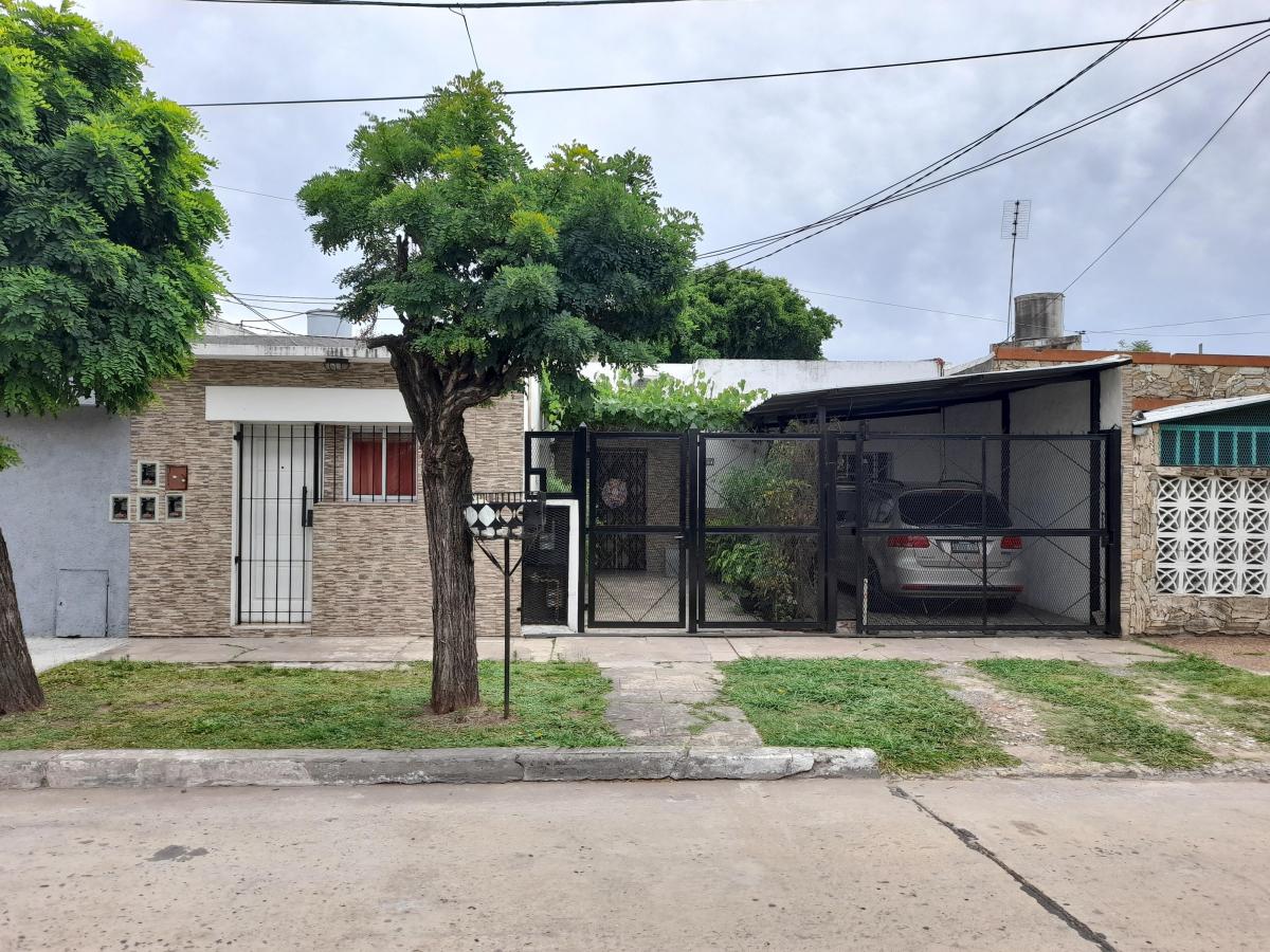 VENDE CASA + 2 DEPARTAMENTOS EN SA DE PADUA 