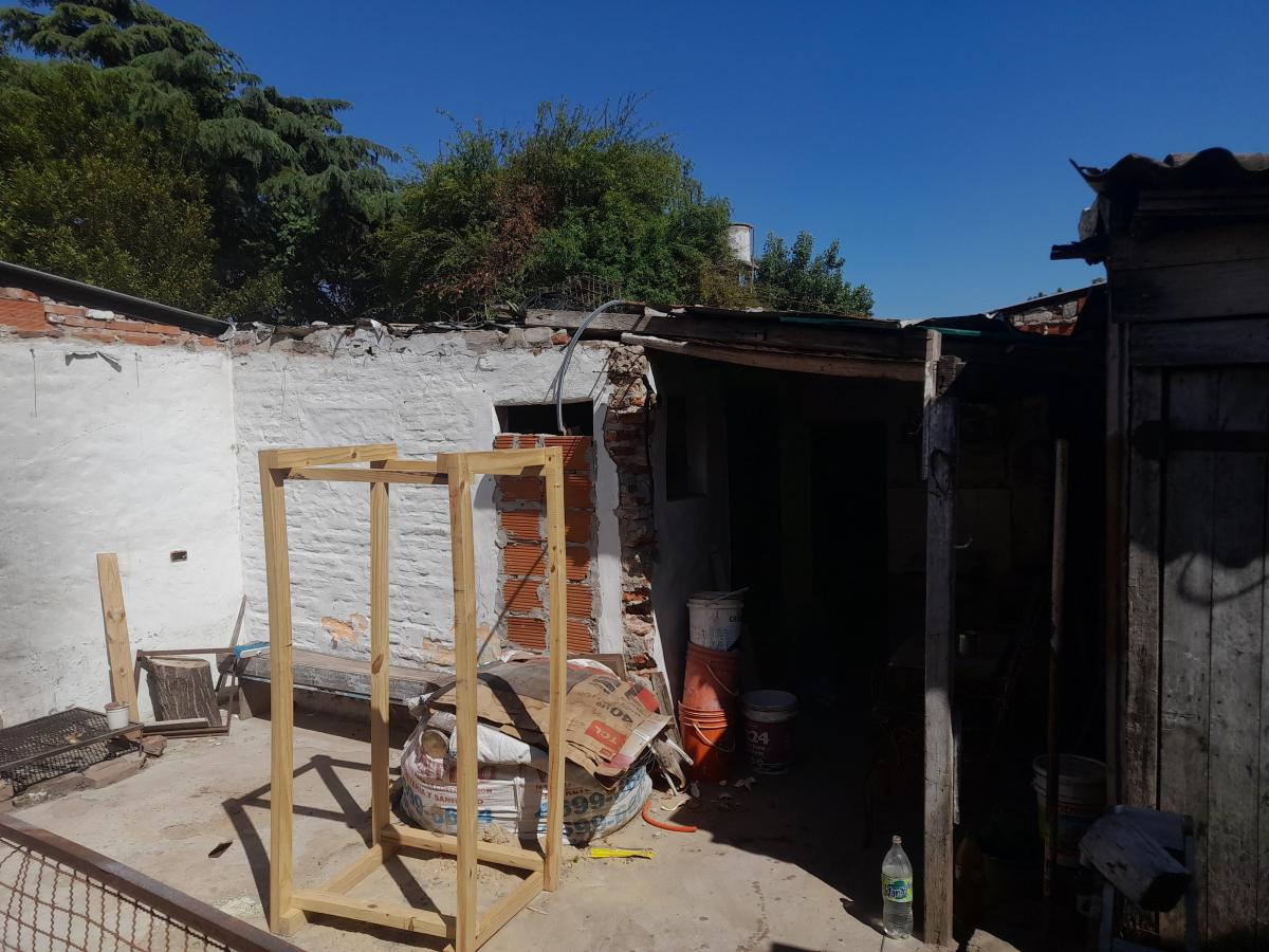 VENTA Losa de Hormigón armado Local cercano B° Los Aromos - Merlo Gomez