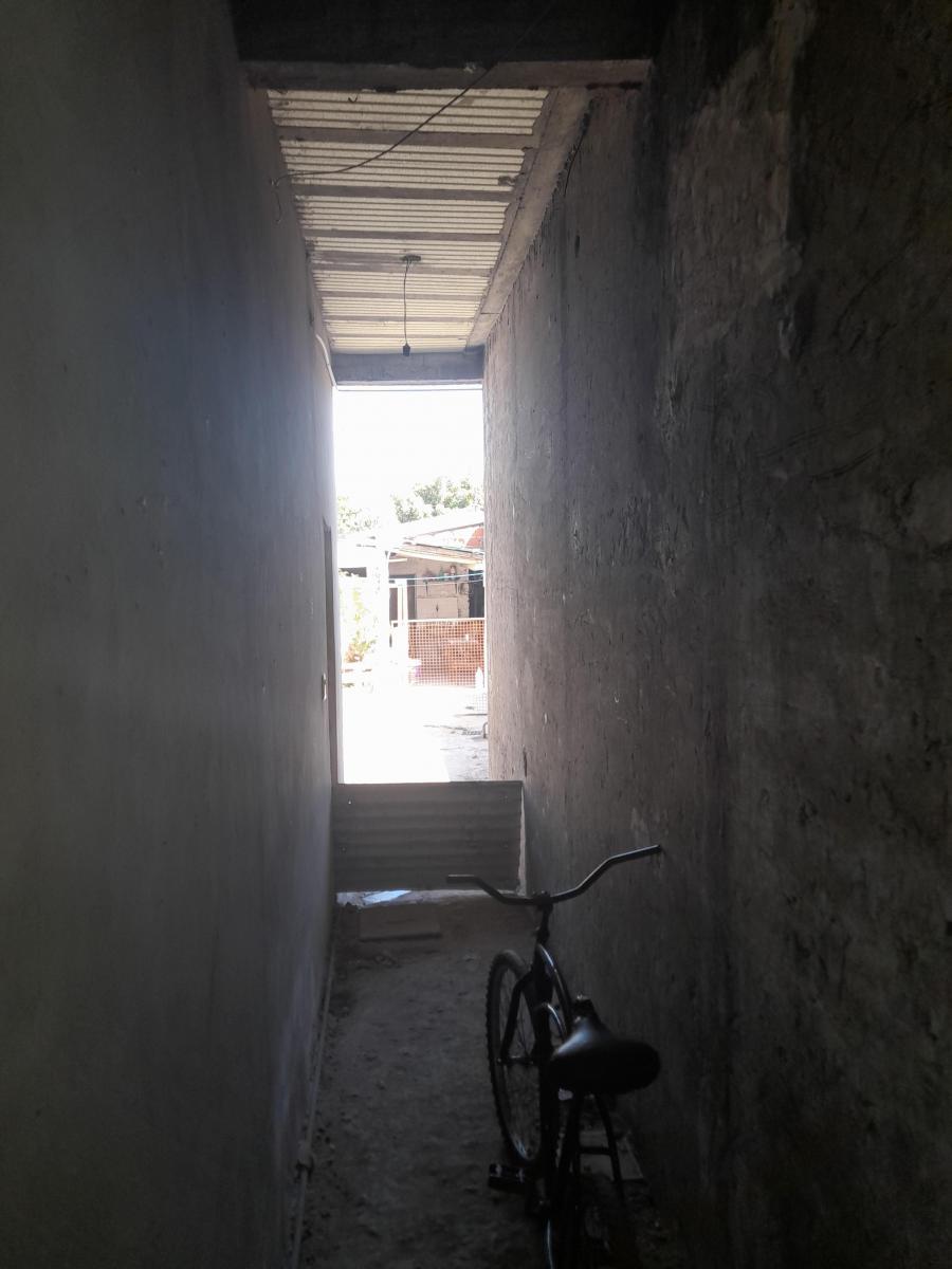 Foto de VENTA Losa de Hormigón armado Local cercano B° Los Aromos - Merlo Gomez, imagen 4