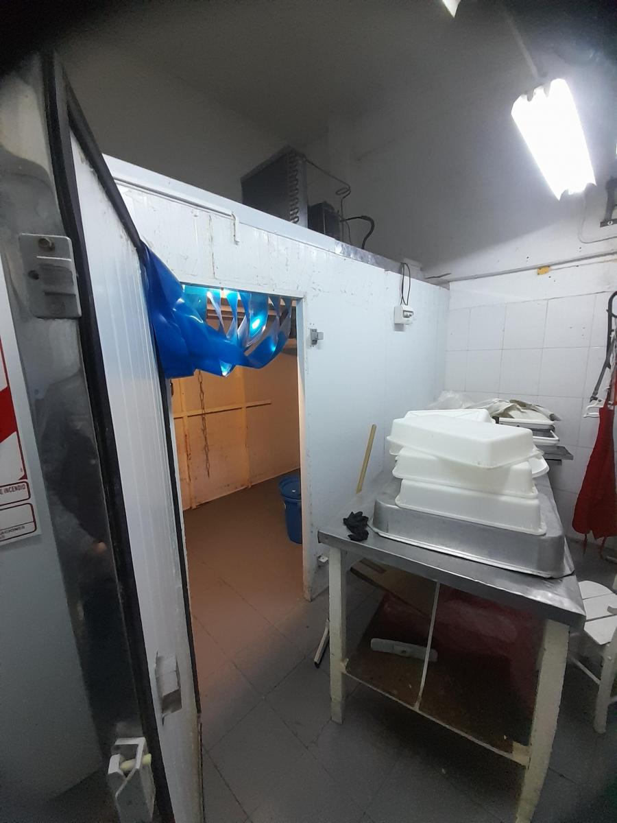 Foto de VENDE FONDO DE COMERCIO CARNICERIA “Acceso B° Rivadavia” punto bien, imagen 2