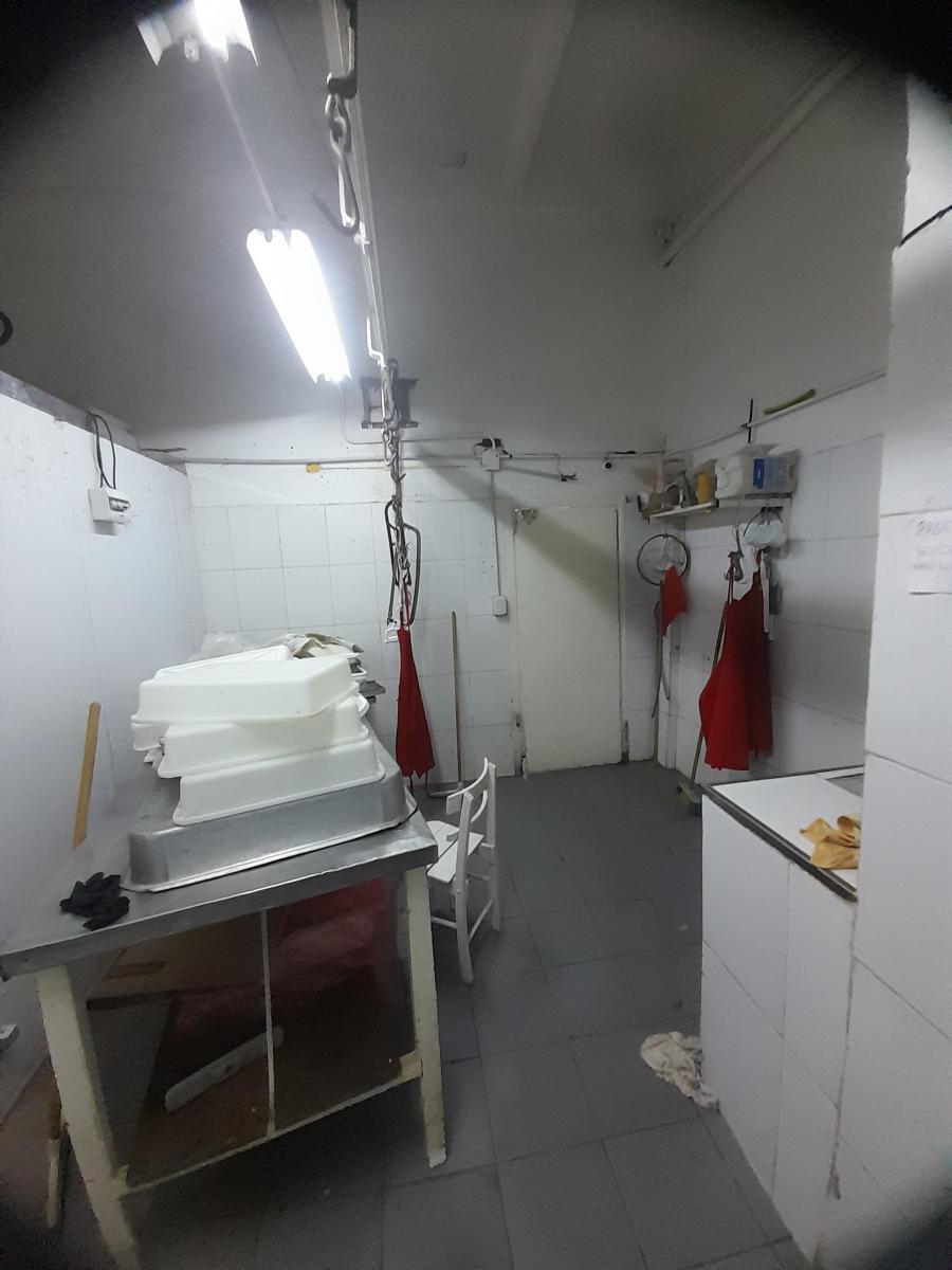 VENDE FONDO DE COMERCIO CARNICERIA “Acceso B° Rivadavia” punto bien comercial