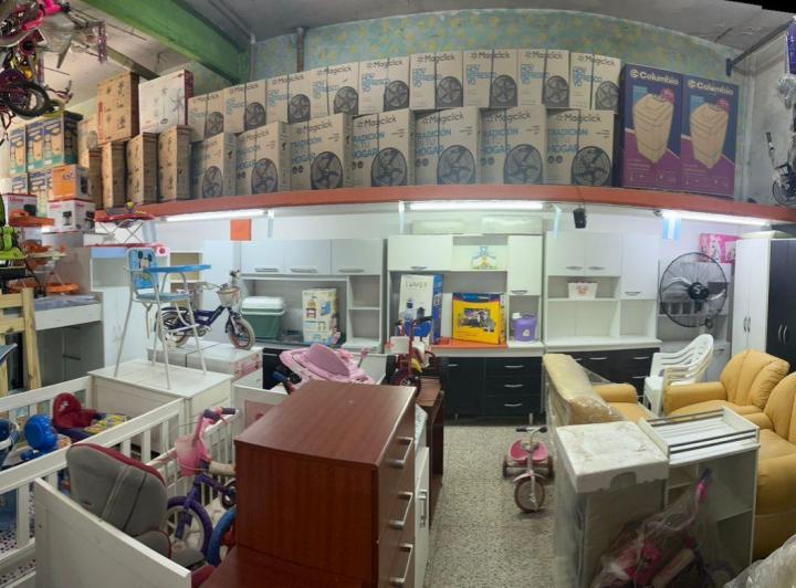 Vende Inmueble comercial sobre Av Eva Peron Local + Departamento
