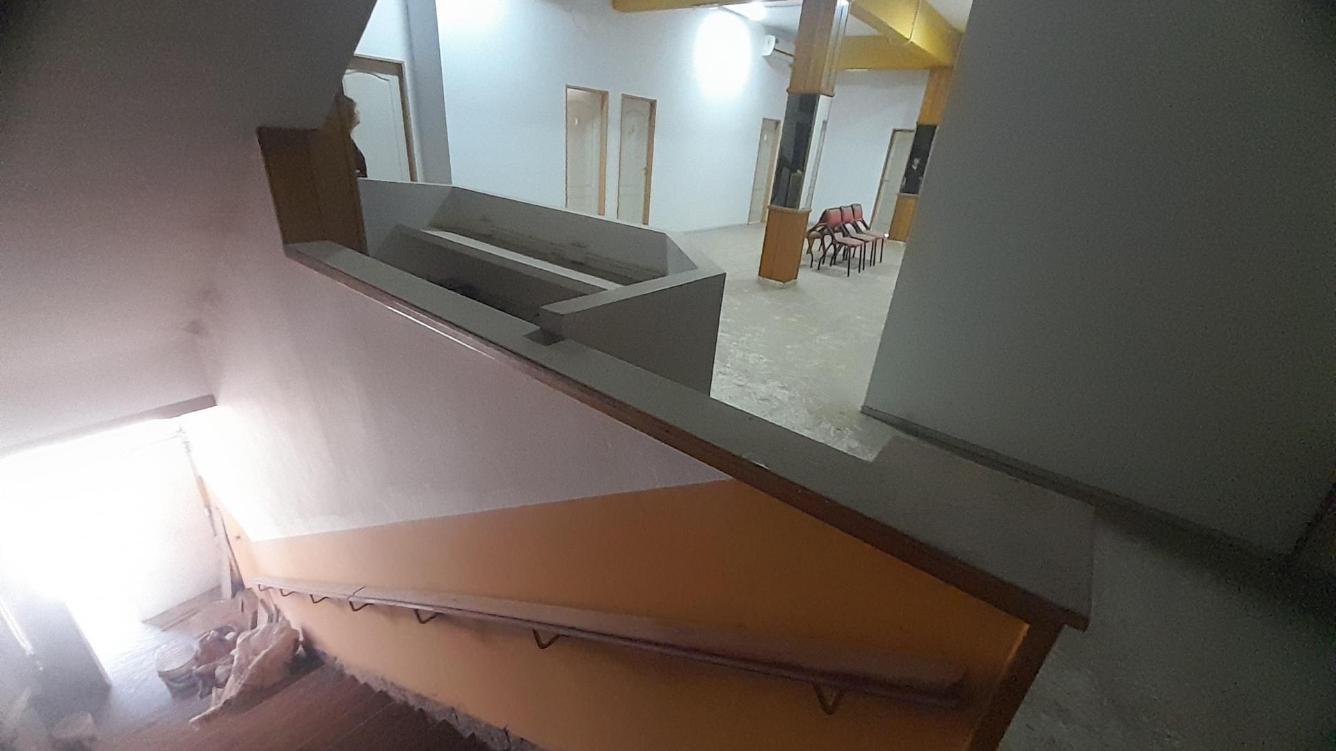 OFICINAS Y CONSULTORIOS