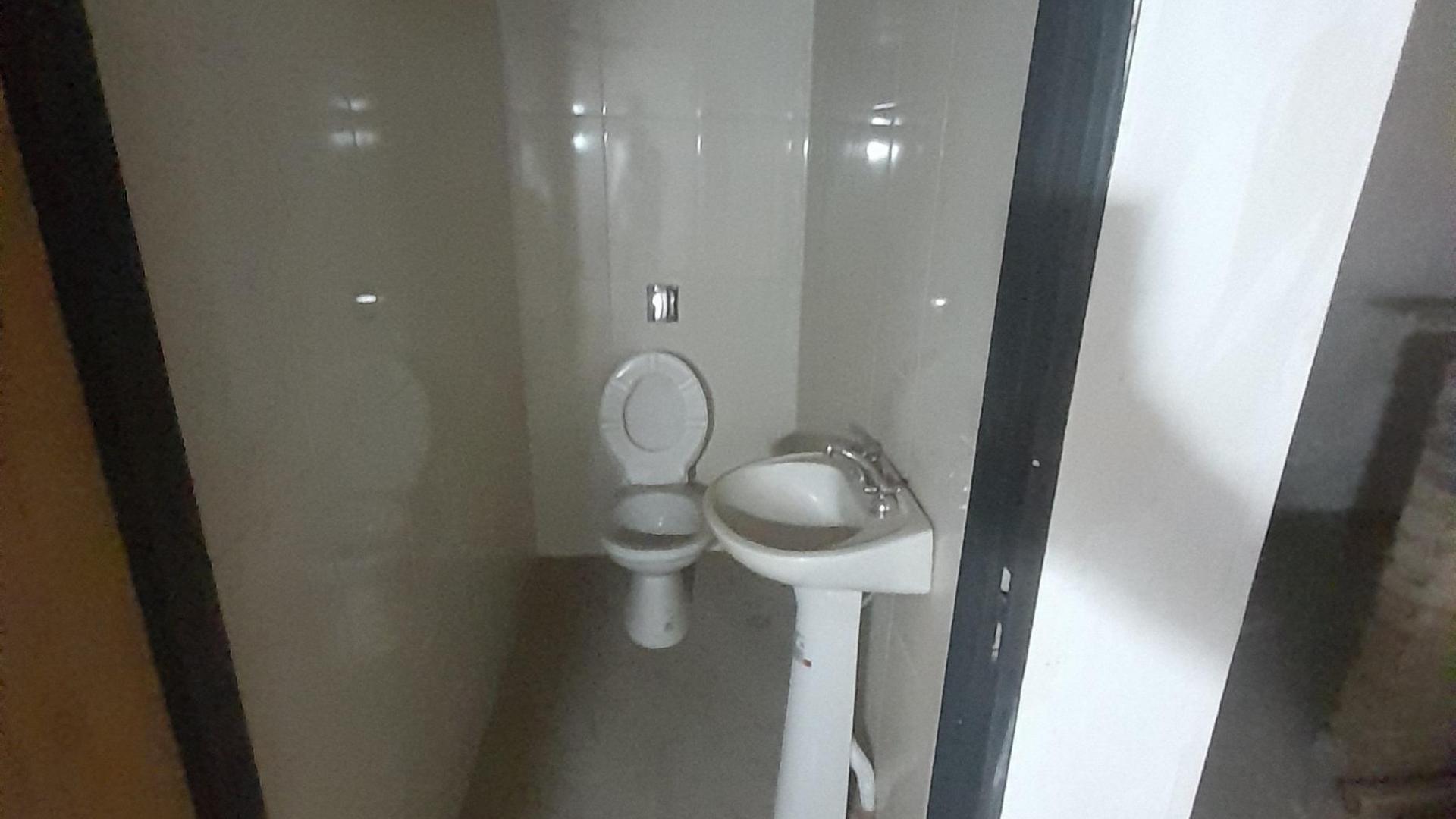 OFICINAS Y CONSULTORIOS