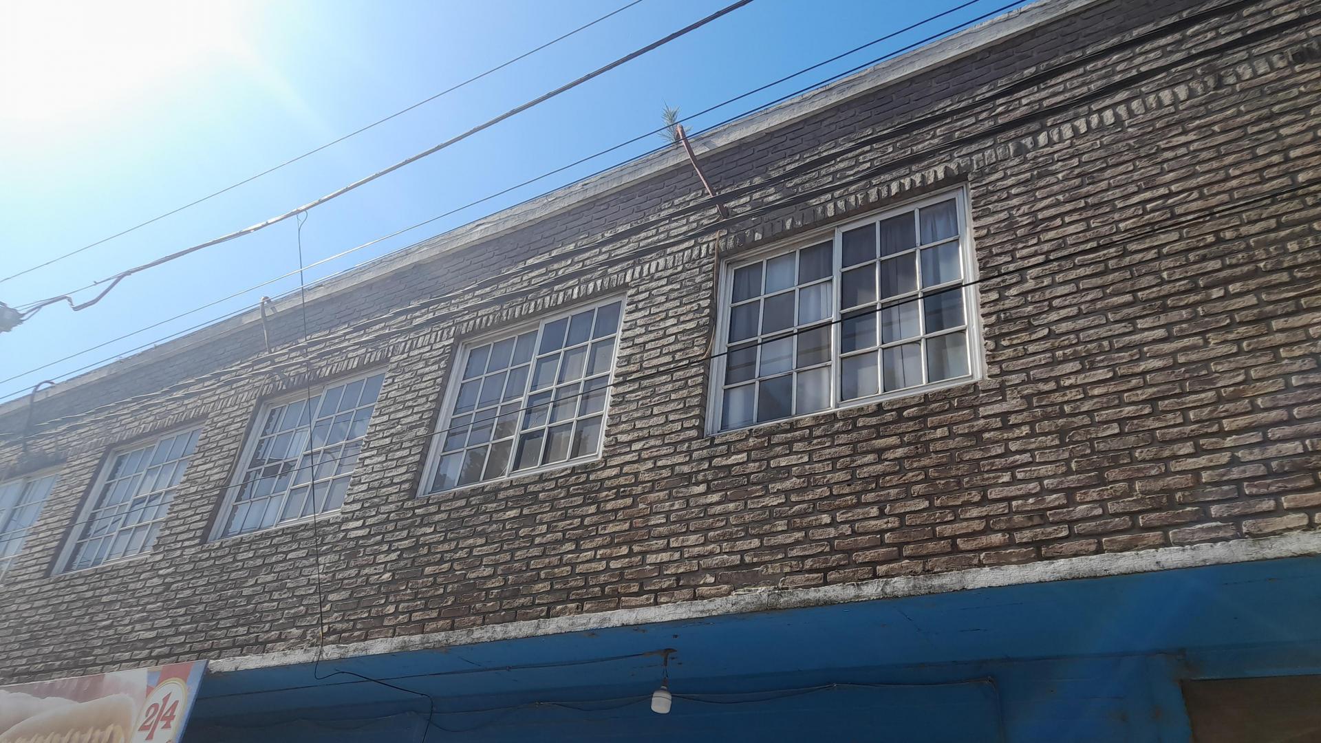 OFICINAS Y CONSULTORIOS