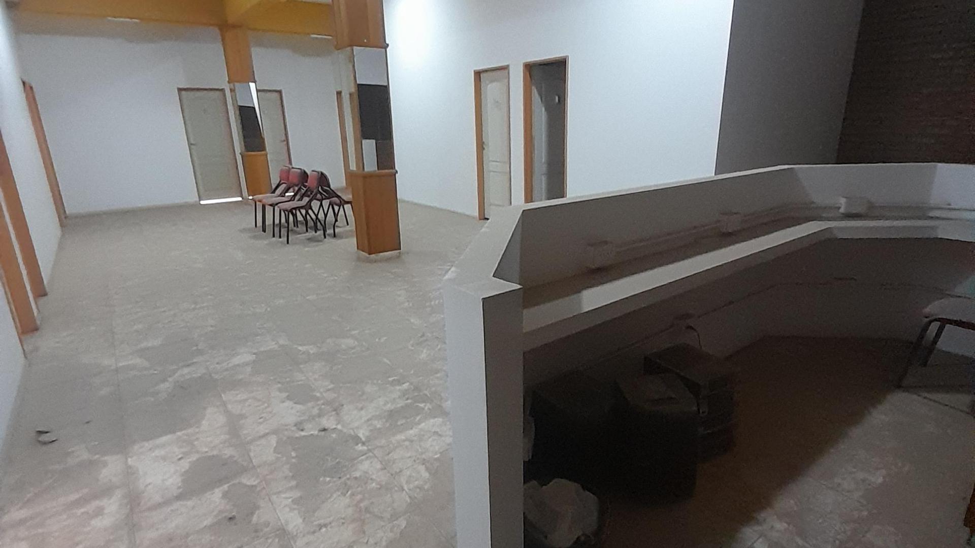 OFICINAS Y CONSULTORIOS