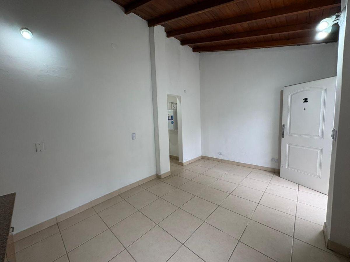 Foto de Departamento en alquiler 2 ambientes en Moreno, imagen 2