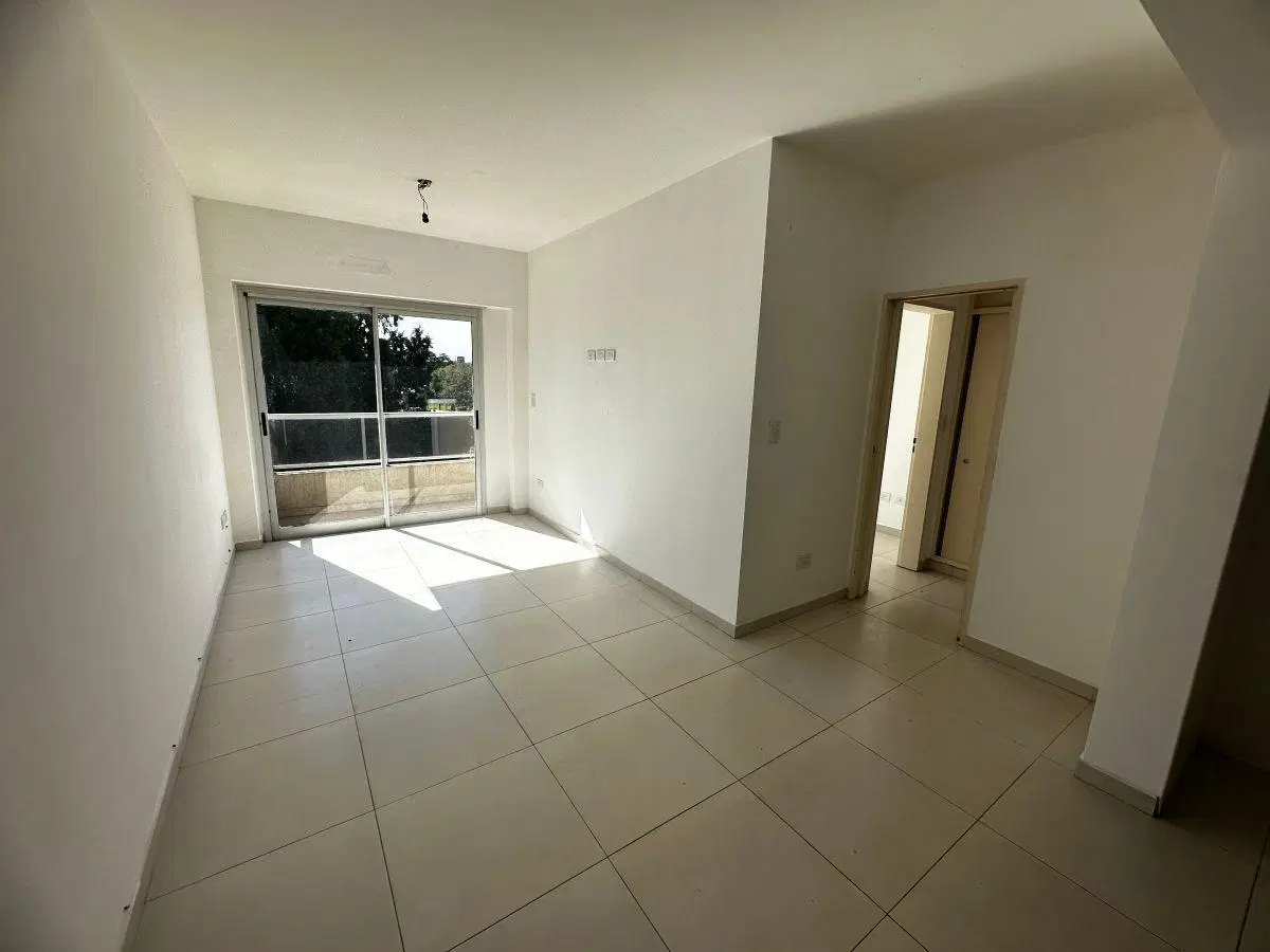 Alquiler departamento 2 ambientes con cochera Moreno 1