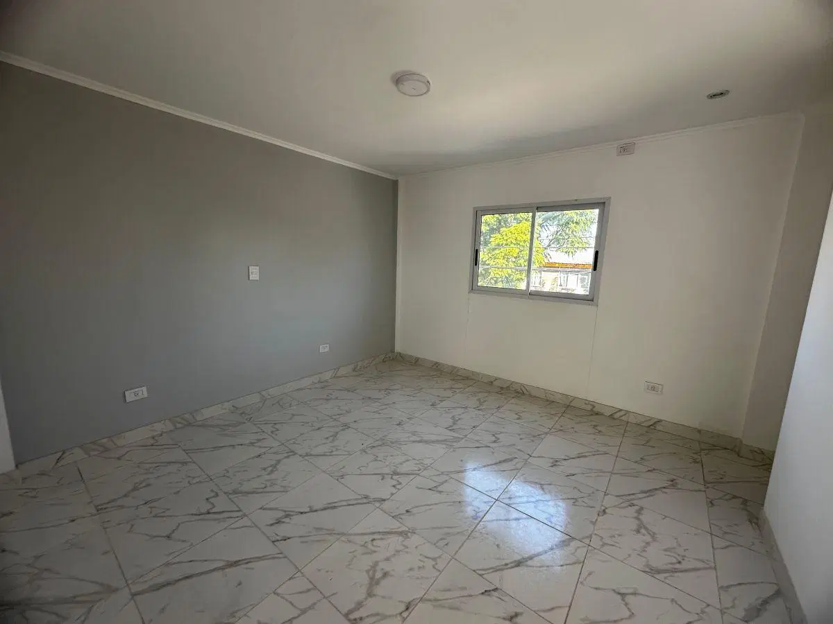 Departamento 2 ambientes en alquiler con cochera Paso del Rey 4