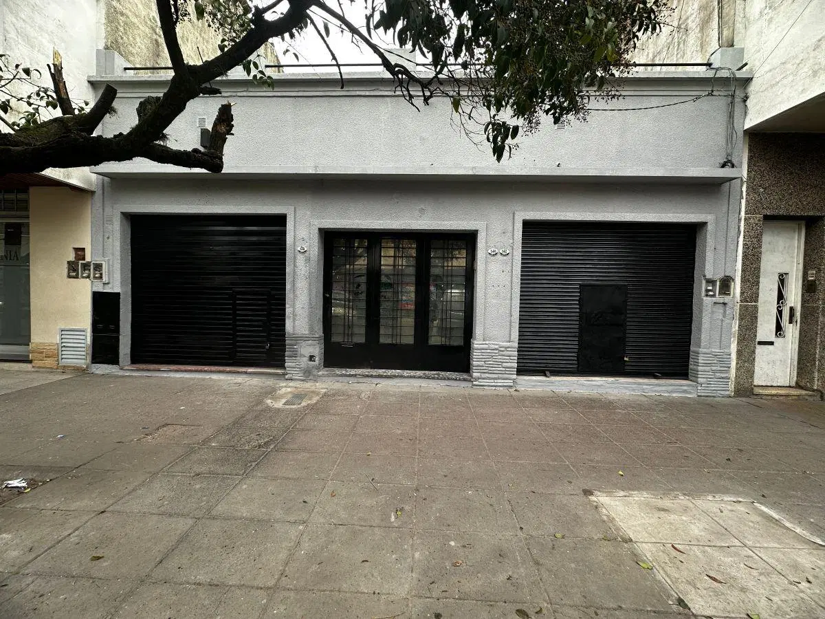 Alquiler local/depósito en Moreno centro 3