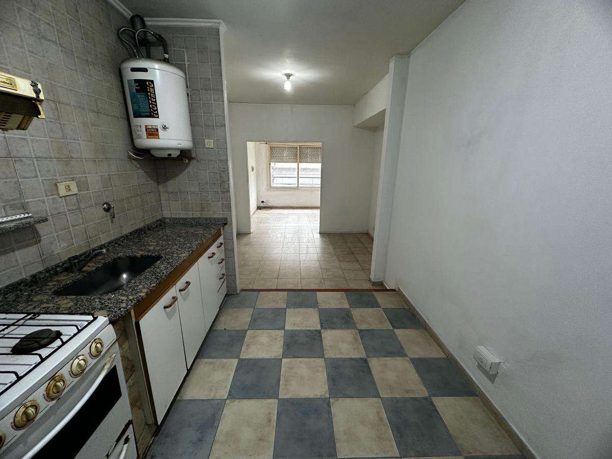 Foto de Departamento 2 ambientes en alquiler Moreno, imagen 2