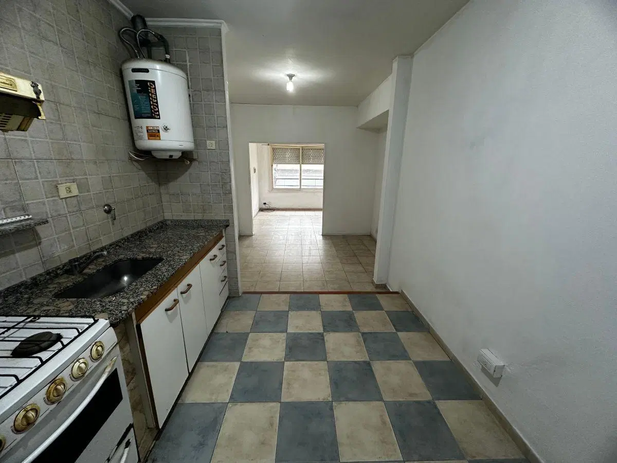Departamento 2 ambientes en alquiler Moreno 2