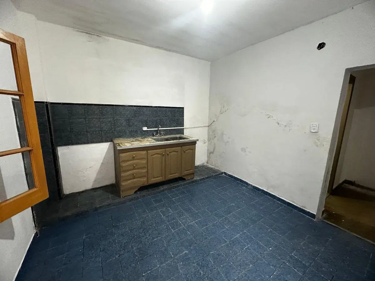 Departamento 2 ambientes en venta en Paso del Rey 5