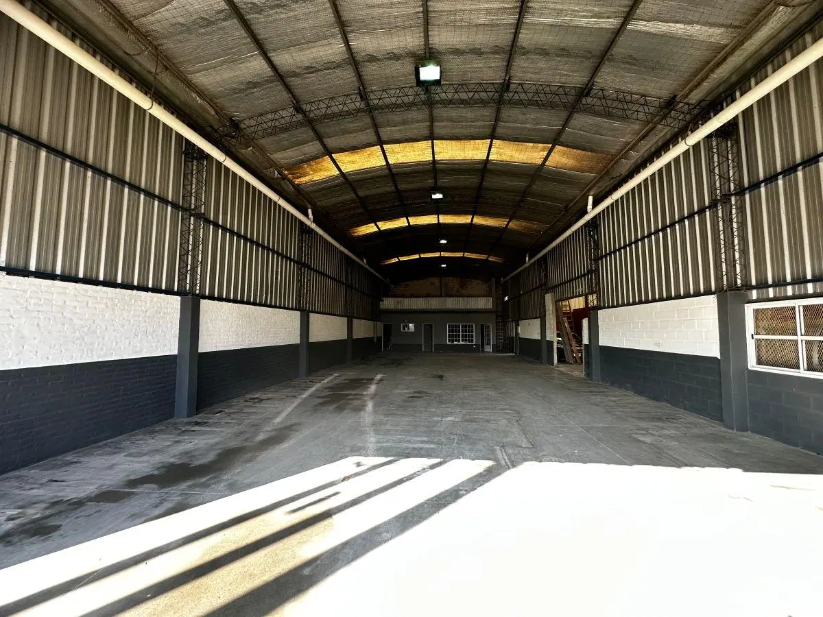 Depósito en alquiler en Moreno 1
