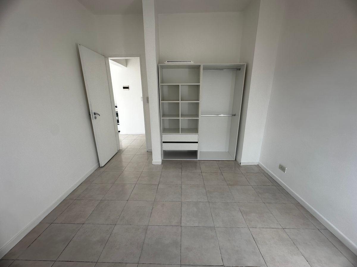 Foto de Departamento en alquiler 2 ambientes con cochera Moreno, imagen 5