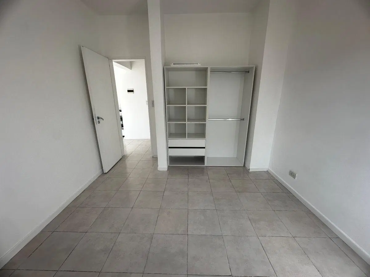 Departamento en alquiler 2 ambientes con cochera Moreno 5