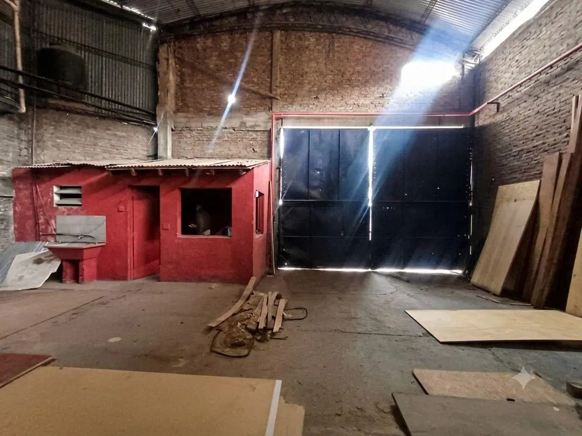 Galpón en Alquiler 300m2 1