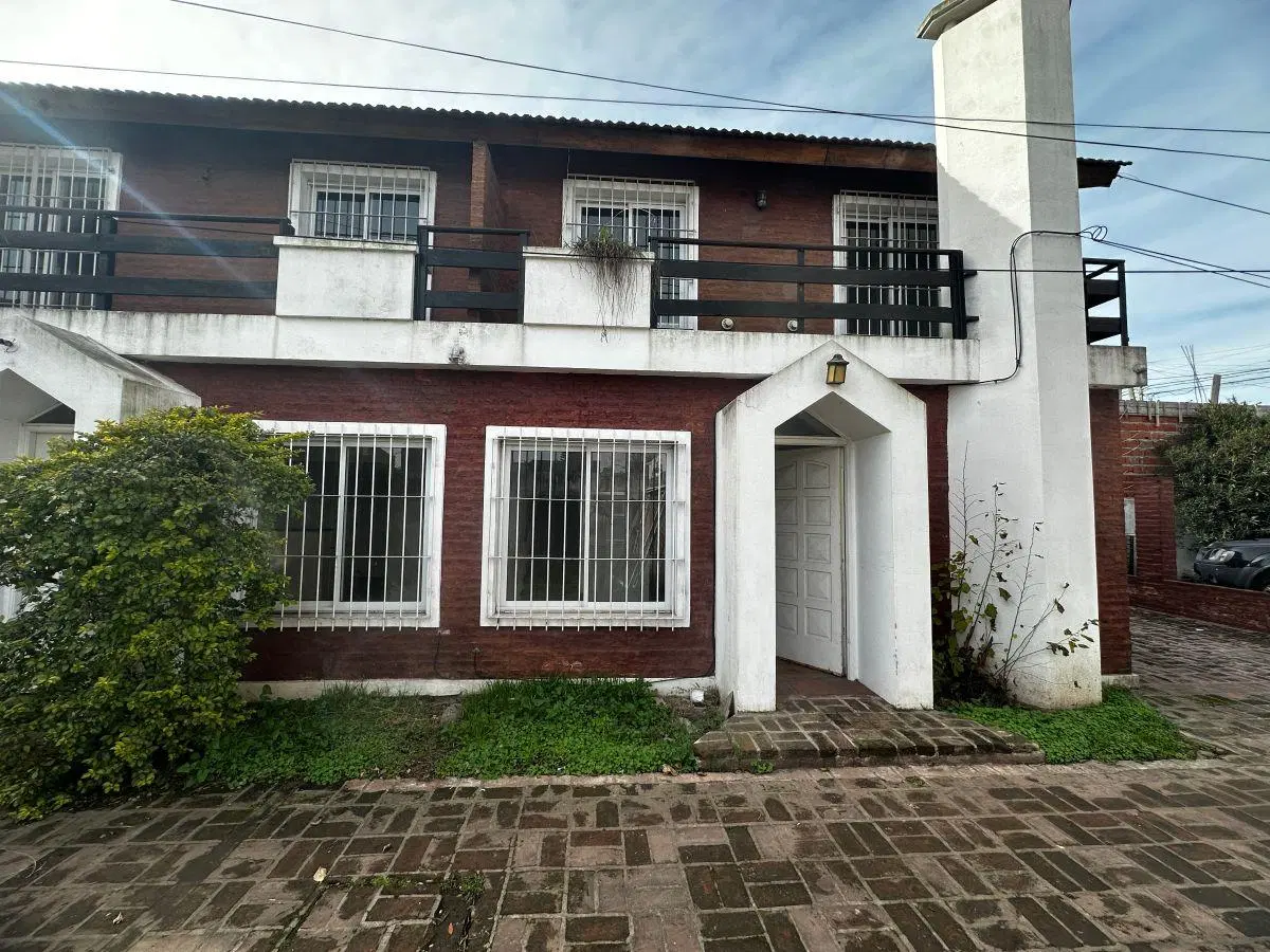 Dúplex en alquiler en Moreno 1